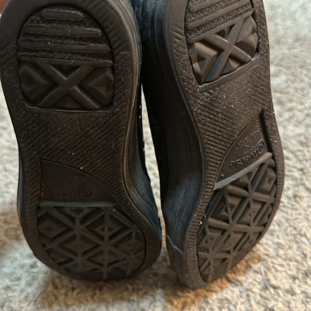 Converse - Picture 4 of 4